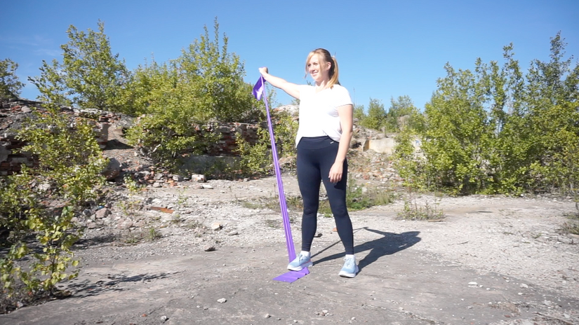 Axelabduktion med träningsband